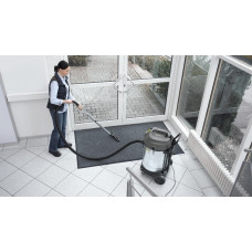 Пилосос професійний Karcher NT 70/2 Me Classic двомоторний, 2300Вт, 225мБар, контейнер 70л, 18.5кг