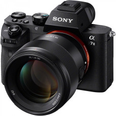 Об'єктив Sony 85mm, f/1.8 для камер NEX FF
