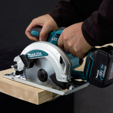 Пила дискова акумуляторна Makita DHS680Z 18В 165мм 3.3кг без АКБ та ЗП