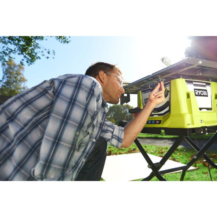 Стіл розпилювальний Ryobi RTS1800EF-G 1800Вт диск 254мм зі станиною та транспорт.колесами 26.8кг