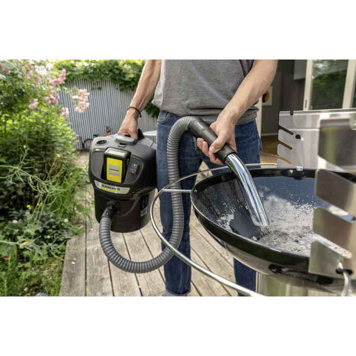 Пилосос для збору золи акумуляторний Karcher AD 2 Battery, 18В, контейнер 14л, 3.9кг, без АКБ та ЗП