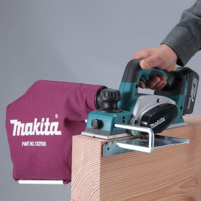 Рубанок акумуляторний Makita DKP180Z LXT 18В 82мм стругання до 2мм 3.4кг без АКБ та ЗП