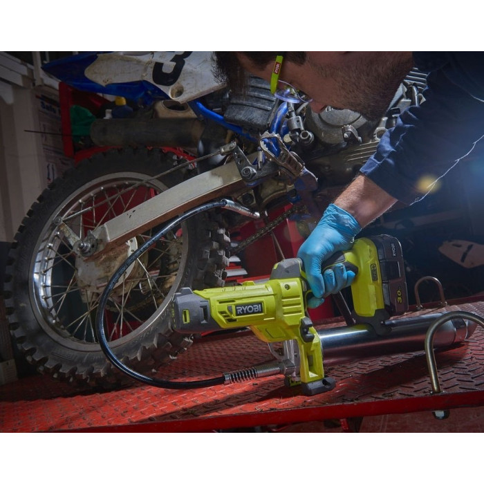 Пістолет мастильний акумуляторний Ryobi ONE+ R18GG-0 18В 210г·хв 690бар 0.35кг без АКБ та ЗП