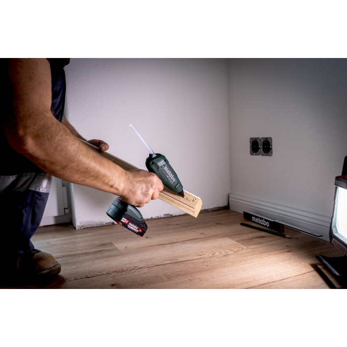 Пістолет клейовий Metabo HK 18 LTX 20 18В стрижні 11мм 200/130 градусів 0.4кг без АКБ та ЗП подача 20г·хв