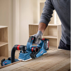 Рубанок акумуляторний Bosch Professional GHO 185-LI 18В 82мм стругання до 2.6мм паз до 9мм без АКБ та ЗП