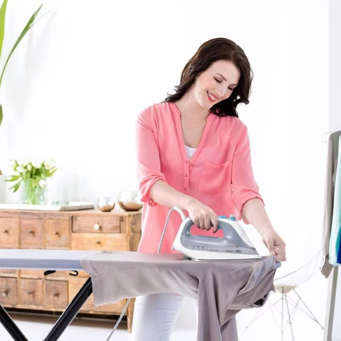 Праска Braun TexStyle 9, 3000Вт, 330мл, паровий удар -225гр, нерж. сталь, сірий