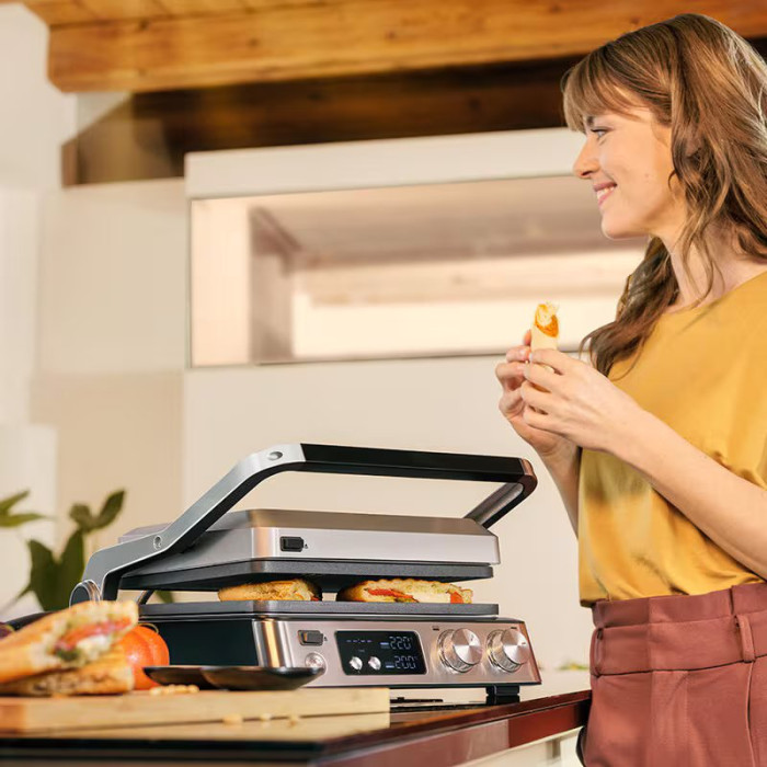 Гриль Braun  прижимний MultiGrill 7 CG 2000Вт, темп. режимів-3, з`ємні пластини+ пластини для вафель, метал