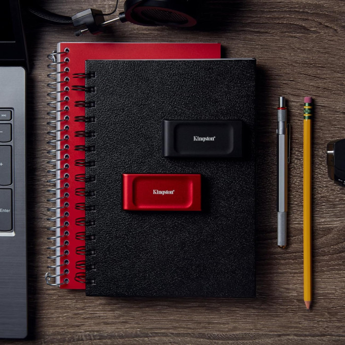 Портативний SSD Kingston 2TB USB 3.2 Gen 2 Type-C XS1000
