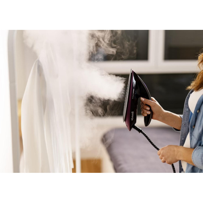 Праска-парогенератор Gorenje, 3000Вт, 1500мл, паровий удар -160гр, дисплей, керам. підошва, чорний